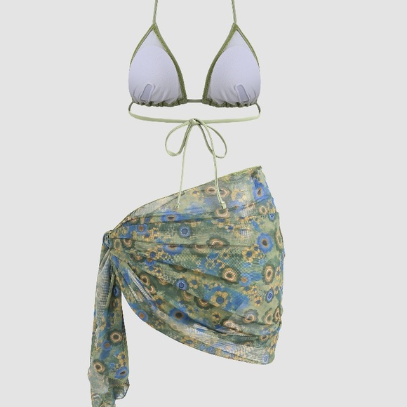 Cider Floral Bikini Set & Sarong- NWT - Picture 4 of 4